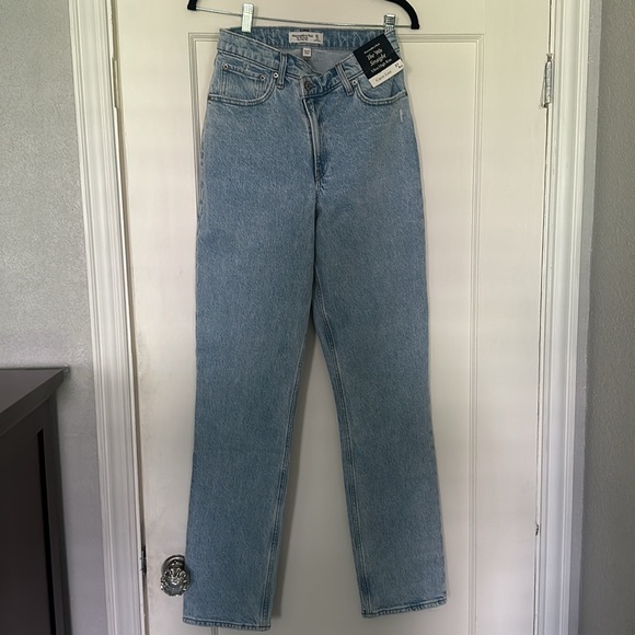Abercrombie jeans - Picture 3 of 4